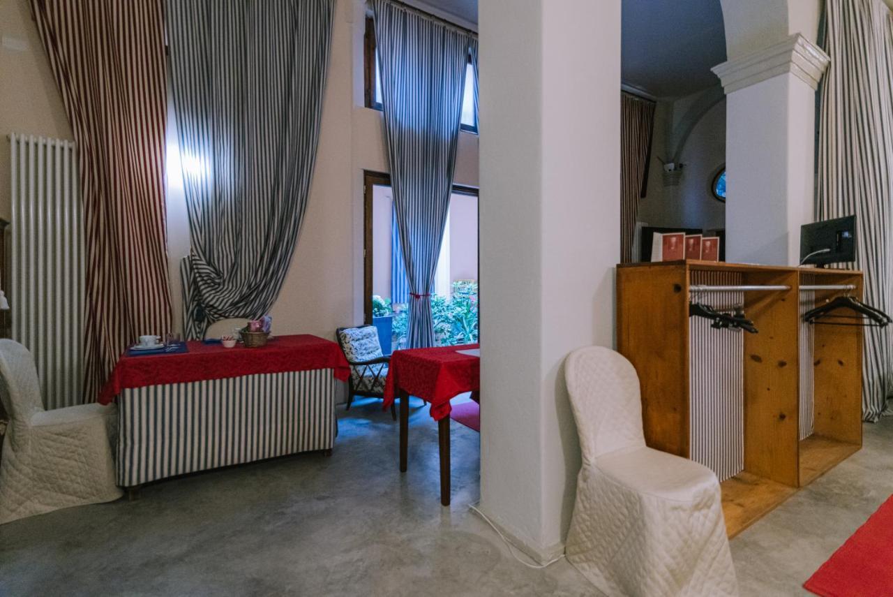 Palazzo Romani Adami Фермо Екстер'єр фото